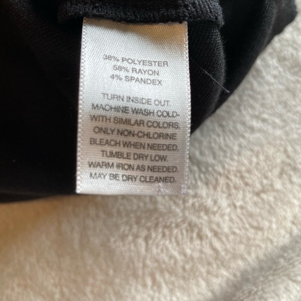 WHBM SZ 10 black skirt. - Picture 5 of 5